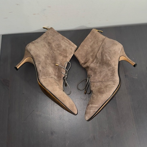 Carmen Marc Valvo Suede Tan booties - Picture 2 of 7